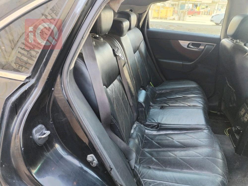 ئینفینیتی FX